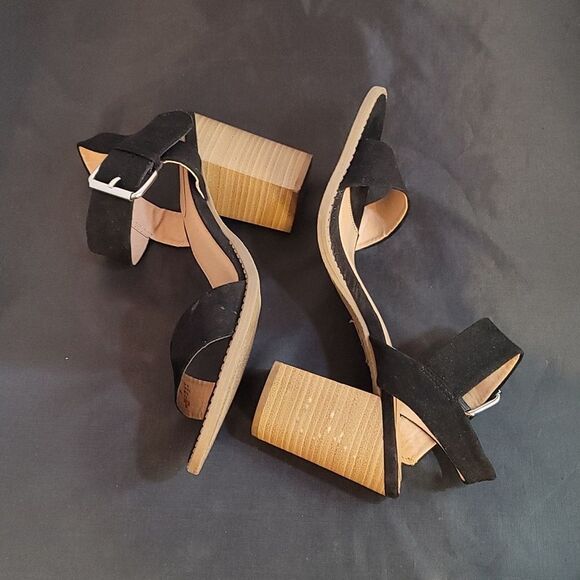 MADDEN GIRL BLOCK HEEL ADJUSTABLE BUCKLE CLOSURE STRAP OPEN TOE SANDAL - Picture 9 of 16